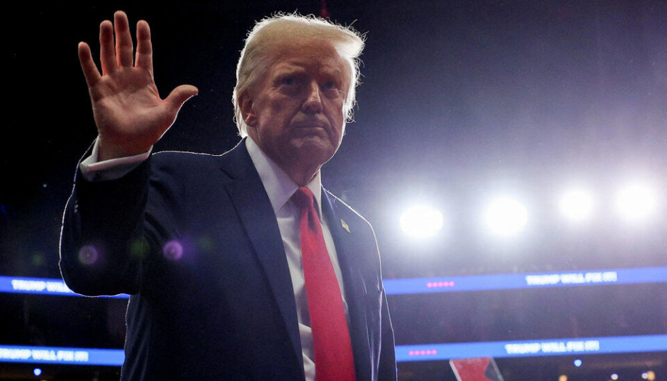 Trumps løgn og svindel ved valget for fire år siden lever videre og motiverer mange på den amerikanske højrefløj, og derfor kan situationen blive farlig, skriver Berlingskes chefredaktør, Pierre Collignon, i en leder tirsdag. Her ses Donald Trump vil vælgermøde i den amerikanske svingstat Pennsylvania natten til tirsdag.