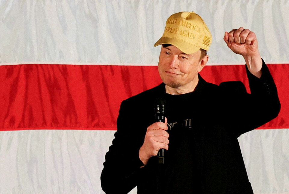 Elon Musk er vild med Donald Trumps politik. Nu har en del brugere af X fået nok af hans udgydelser.