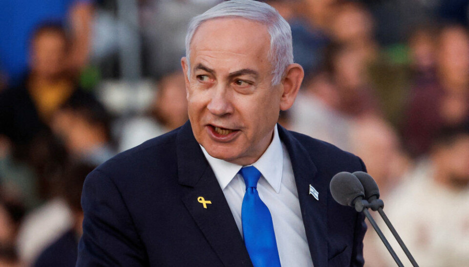 Premierminister Benjamin Netanyahu kræves anholdt for krigsforbrydelser og forbrydelser mod menneskeheden.