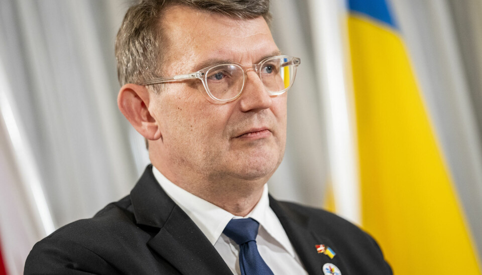 Forsvarsordfører Carsten Bach (LA) frygter, at den unødvendigt forhastede beslutning har medført et fejlkøb. - Det er det spørgsmål, jeg stiller mig selv, som jeg gerne vil have svar på, men som vi endnu ikke ved. Forsvarsministeren har lovet at vende tilbage i næste uge med yderligere svar, siger han.