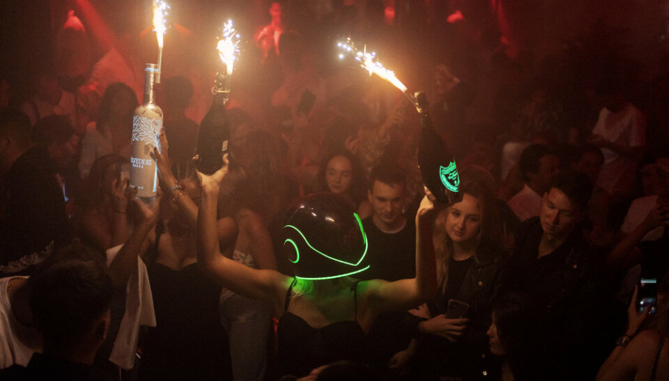 Der var fest og glade dage, da natklubben ARCH i København genåbnede i 2021 efter coronapandemien. Det bliver der langtfra på Lolland i december, for Lollands eneste natklub, Club Zanzi, er brændt og må holde lukket.