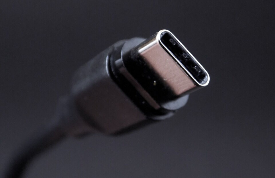 Det er dette velkendte stik, som i fremtiden skal kunne lade alle nye telefoner og tablets