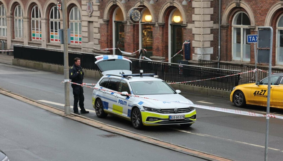 En taxachauffør blev tirsdag eftermiddag stukket ned på Toldbovej i Svendborg.