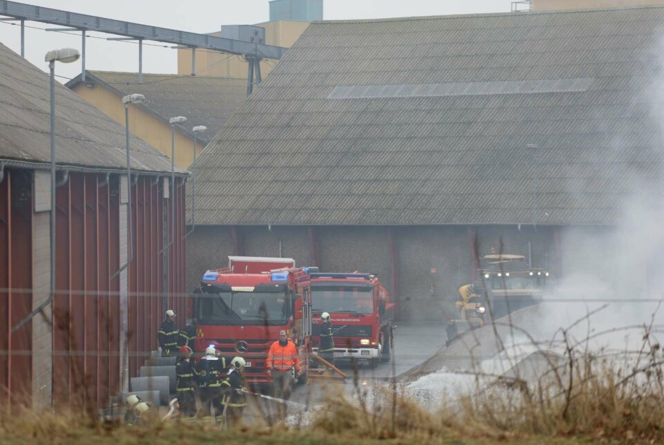 Trekant Brand forsøger lige nu at slukke branden, som blev anmeldt klokken 11.13.