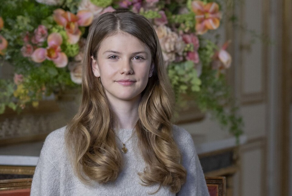 Prinsesse Estelle ses her fotograferet på slottet i Stockholm i anledning af sin 13-års fødselsdag i søndags. .
