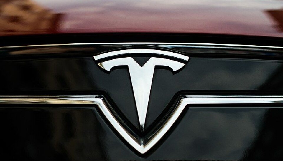 Tesla advarer