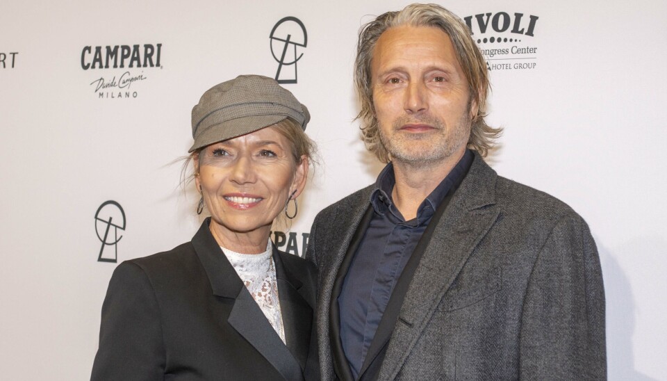 Mads Mikkelsen og hustru Hanne Margrethe Jacobsen vælter sig i millioner.