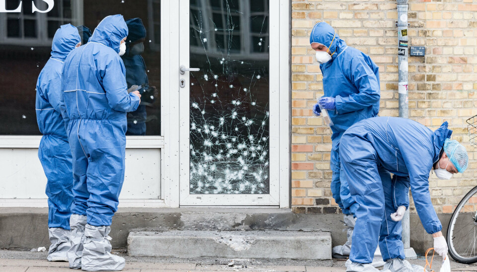 Politiet er massivt til stede i det nordvestlige København i forbindelse med eksplosion. Kriminalteknikere er på stedet.