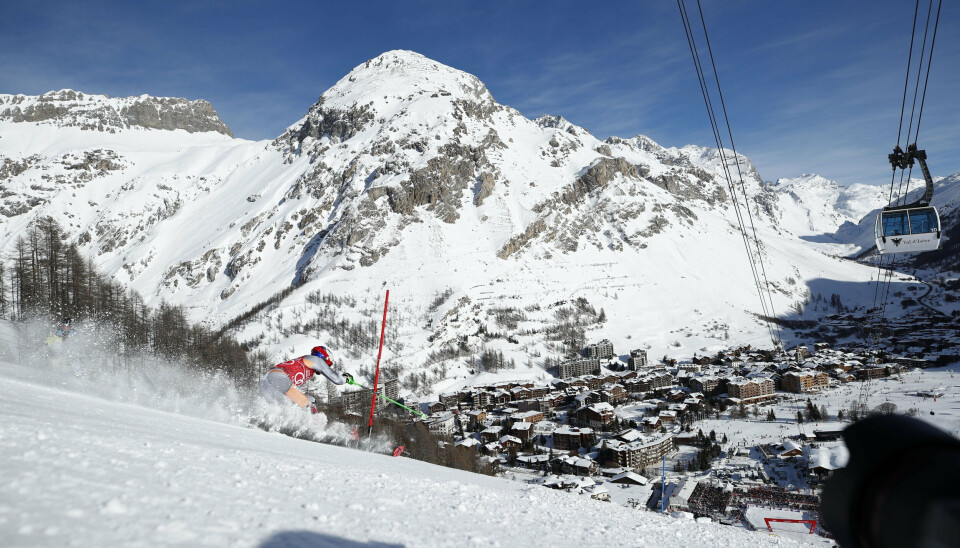 Et skisportsstævne i Val d'Isere i det sydlige Frankrig er blevet aflyst, efter at en ung fransk skiløber torsdag mistede livet under en træning i området. (Arkivfoto).