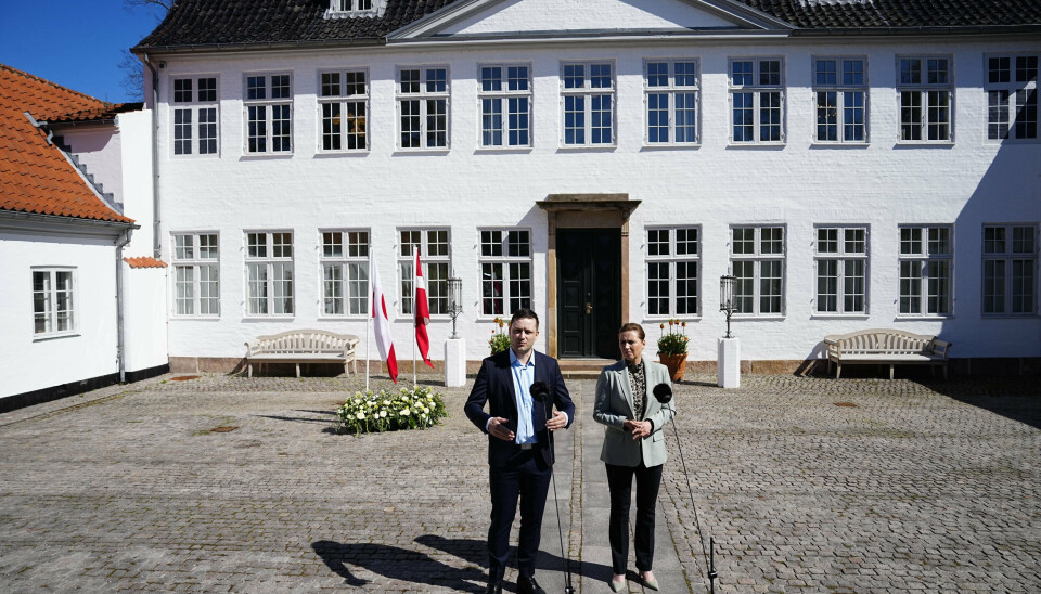 Statsminister Mette Frederiksen (S) og Grønlands regeringschef Jens-Frederik Nielsen afholder doorstep på Marienborg søndag.