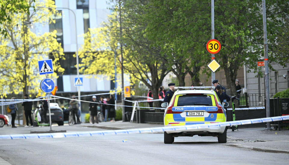Et større område er spærret af i den svenske by Uppsala efter et muligt skyderi tirsdag. Politiet bekræfter, at flere er blevet dræbt.