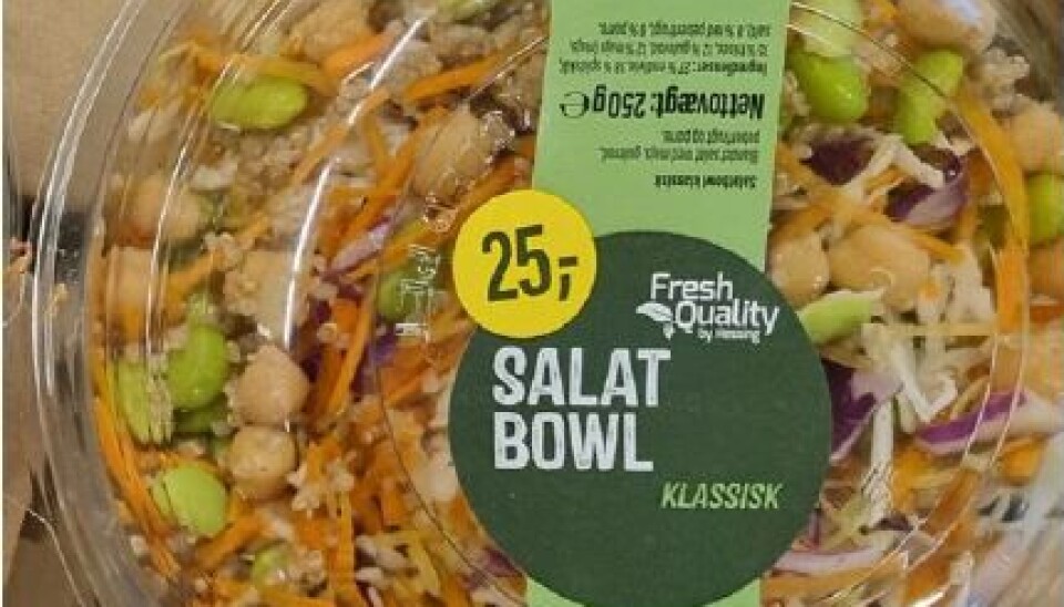 Den er mærket som 'Salat Bowl, klassisk, men indeholder allergenet soja.
