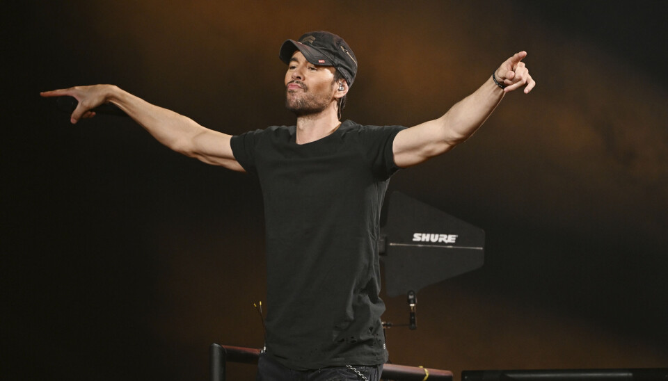 Enrique Iglesias markedsførte i begyndelsen af sangkarrieren sine sange under et andet efternavn for ikke at blive sat i forbindelse med sin verdenskendte far. Torsdag fylder Enrique Iglesias 50 år.
