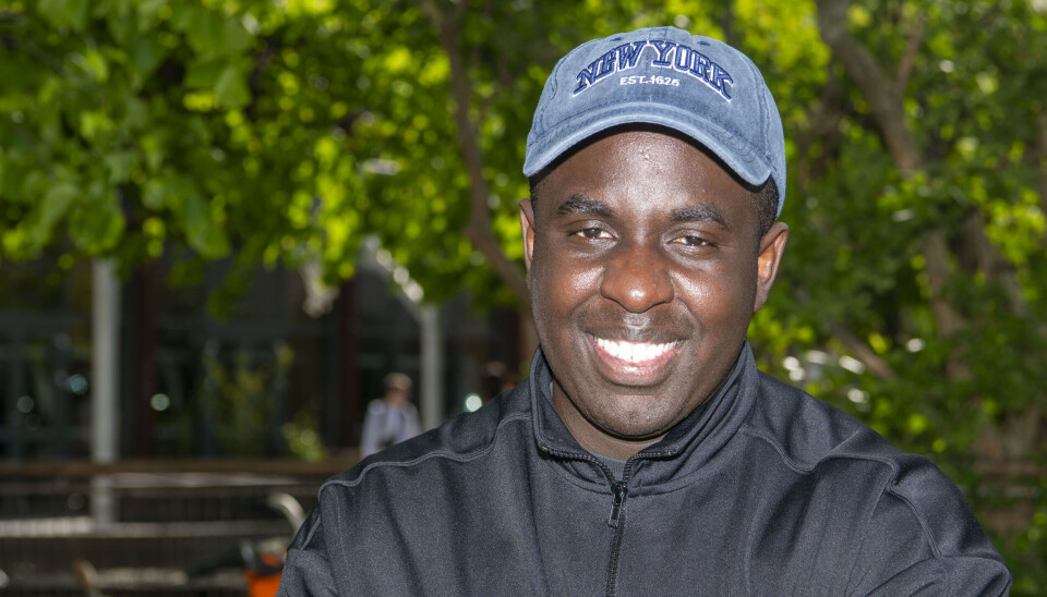 Melvin Kakooza har svært ved at få armene ned