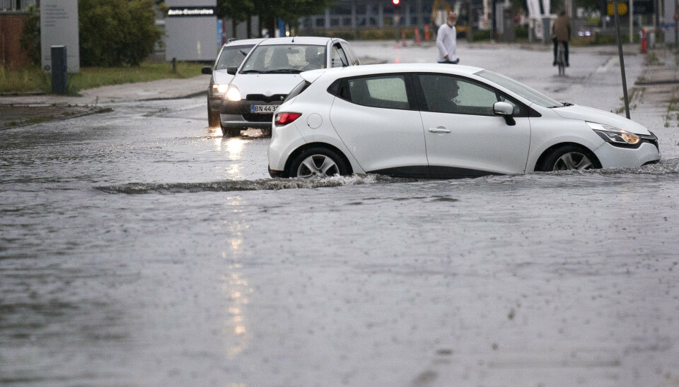 Regnen oversvømmede veje i Aalborg i sommeren 2021 og gav bilisterne store problemer. (Arkivfoto).