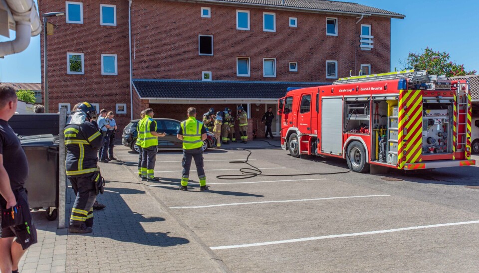 Det var her på Morbærhegnet i Sønderborg, at den 55-årige satte ild til en lejlighed.