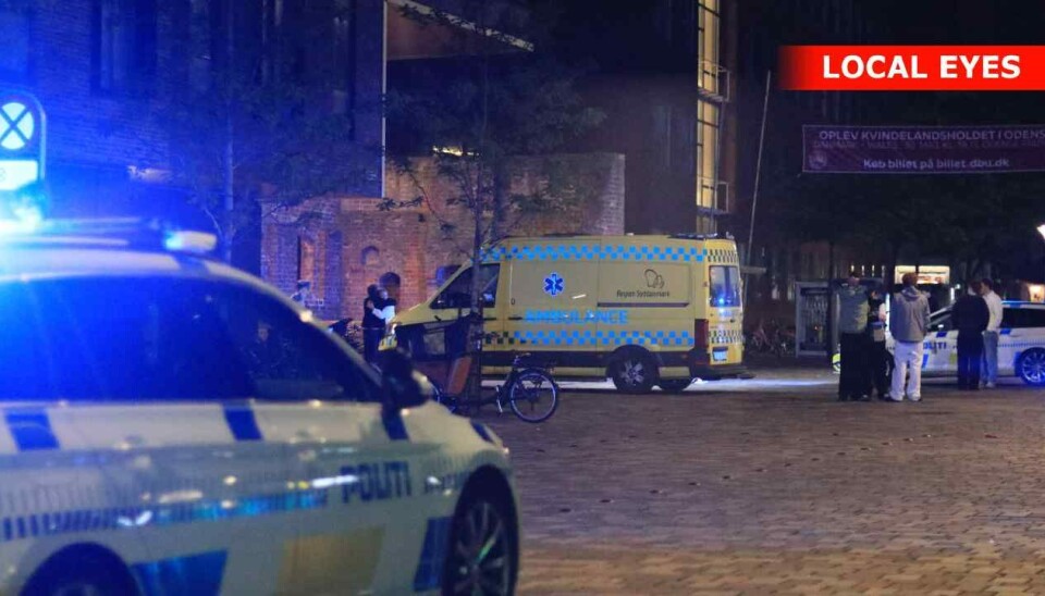 Der blev tilkaldt en ambulance og flere patruljevogne til masseslagsmålet i Odense.