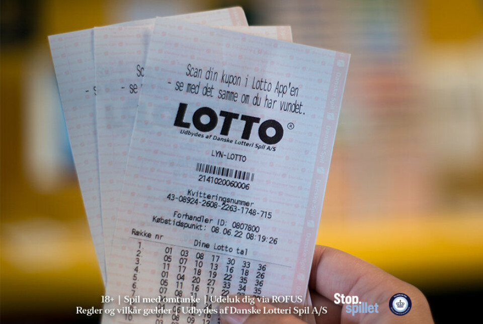 Tre heldige danskere er blevet millionærer ved trækningen af Lotto lørdag aften.