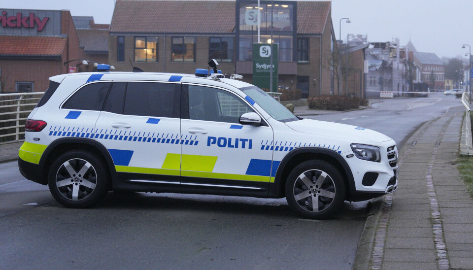 Politiet er natten til tirsdag til stede i Herning, hvor en 16-årig dreng er blevet stukket med en kniv. (Arkivfoto).