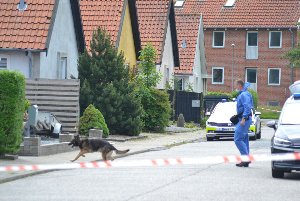To personer er anholdt for drab eftersom en 71-årig kvinde blev fundet død på en adresse i Esbjerg.