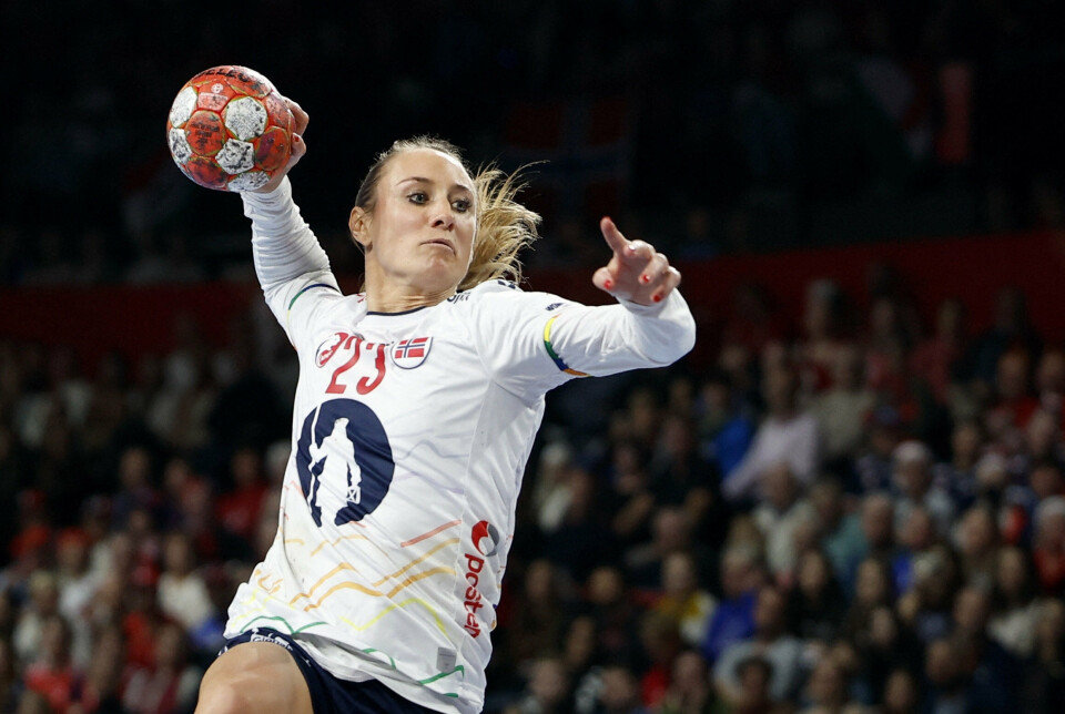 Camilla Herrem spillede 338 kampe for det norske landshold, hvor hun stoppede efter EM-finalesejren over Danmark i december.