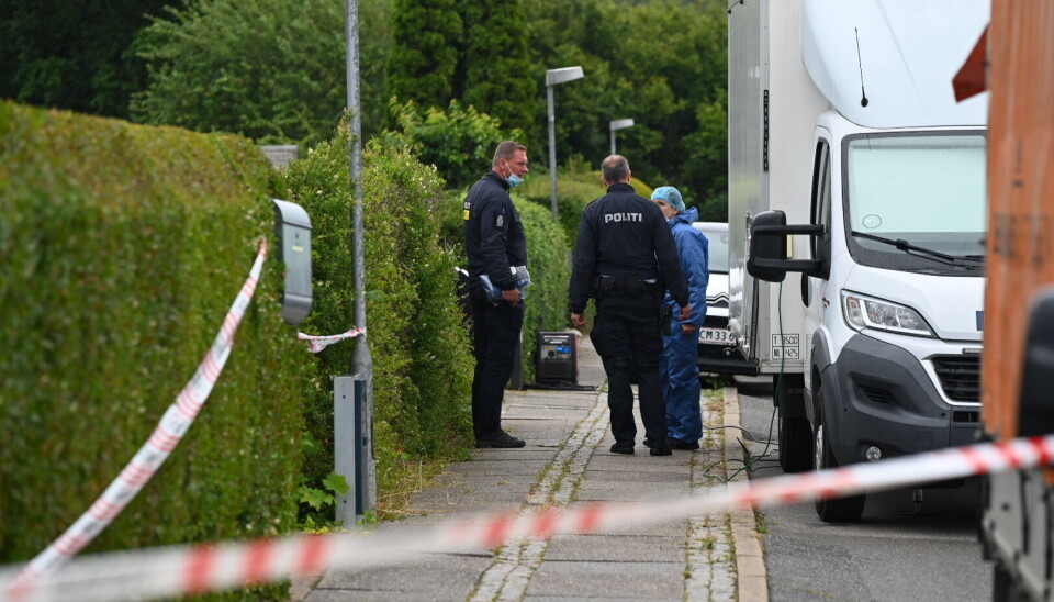 Politiet har siden fredag eftermiddag undersøgt det mistænkelige dødsfald i Hørning.
