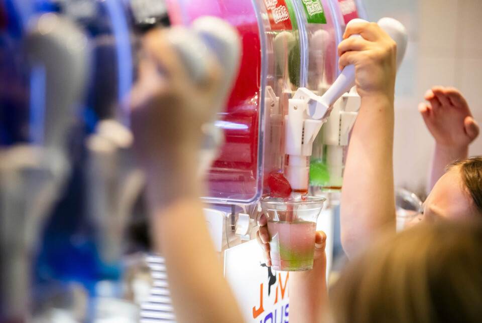 Slushice med ingrediensen glycerol kan udgøre en sundhedsrisiko for børn, mener britiske fødevaremyndigheder. (Arkivfoto).