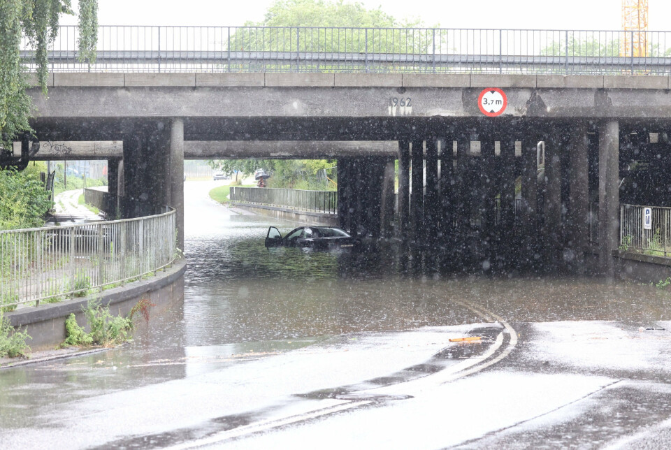 En personbil blev tirsdag fanget i en oversvømmet viadukt i Nykøbing Falster. (Arkivfoto).