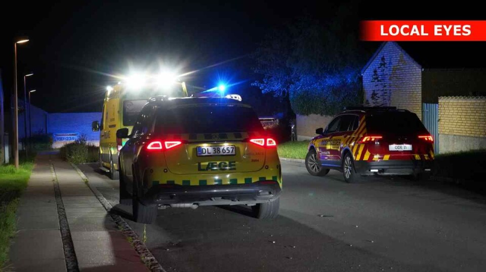 En mand i 40'erne fik kogende olie ud over sig og endte med at bliver forbrændt i forbindelse med madlavning.