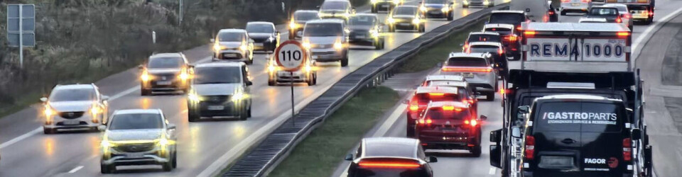 Lang kø efter uheld