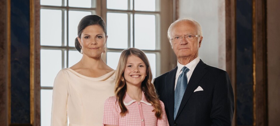 Victoria sætter sig på tronen