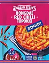 Pakke med Korean Street Hongdae Red Chilli Topokki med billede af krydret nudelret.