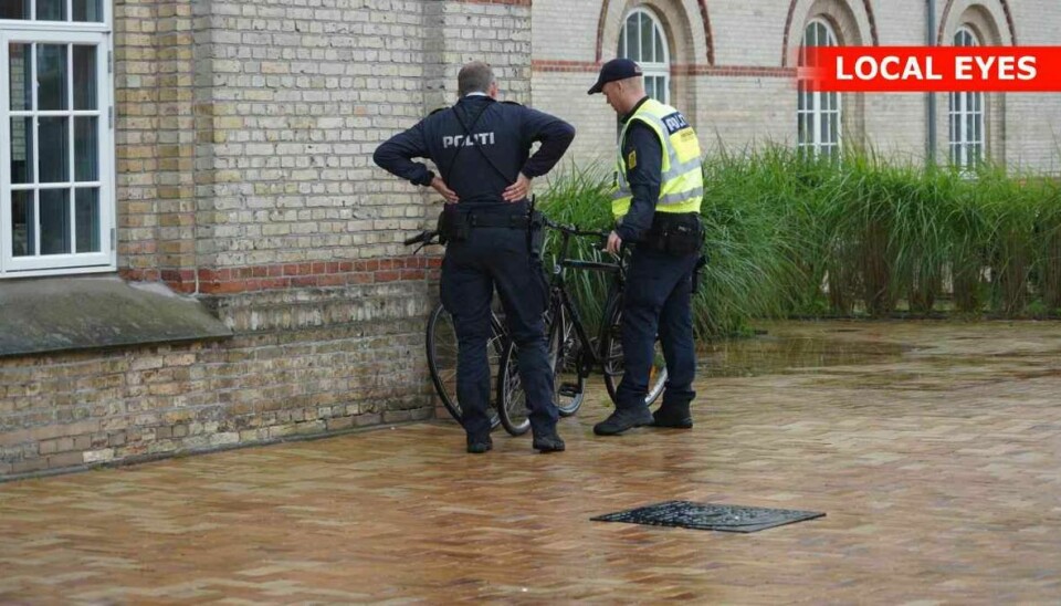 En 28-årig mand kom voldsomt galt afsted søndag aften, da han kørte cykel gennem Vesterbro i Odense.