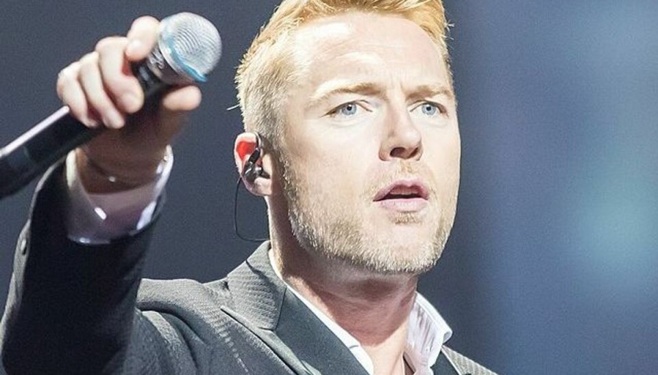 En stor familietragedie har ramt sangstjernen Ronan Keating, som har mistet sin storebror. En stor familietragedie har ramt sangstjernen Ronan Keating, som har mistet sin storebror.