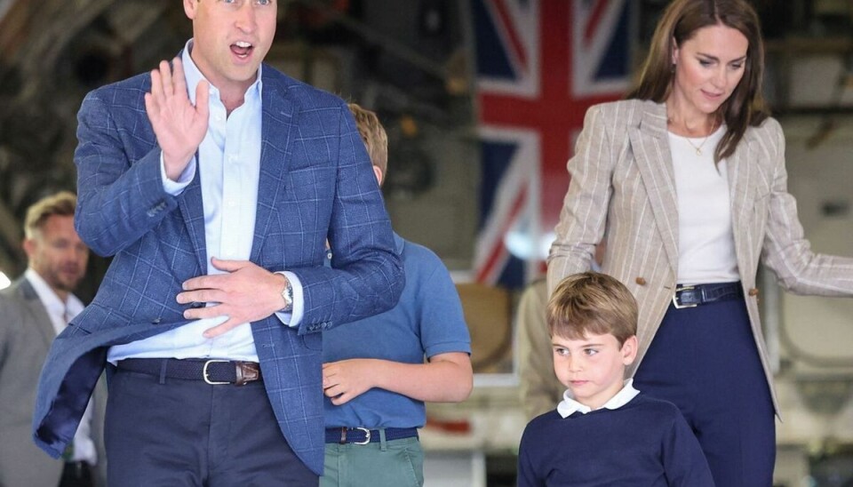 William og Kate ved en anden repræsentativ lejlighed i denne uge. Parret er havnet i en mindre shitstorm efter indvielsen af en legeplads forleden. William og Kate ved en anden repræsentativ lejlighed i denne uge. Parret er havnet i en mindre shitstorm efter indvielsen af en legeplads forleden.