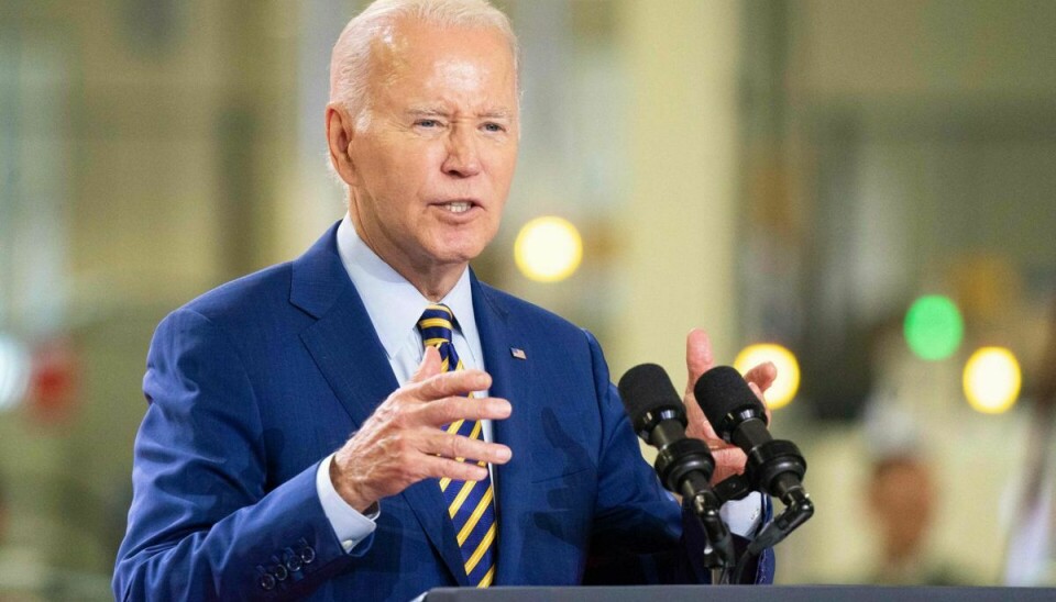 Den amerikanske præsiden Joe Biden er klar til at sende klyngebomber til Ukraine.