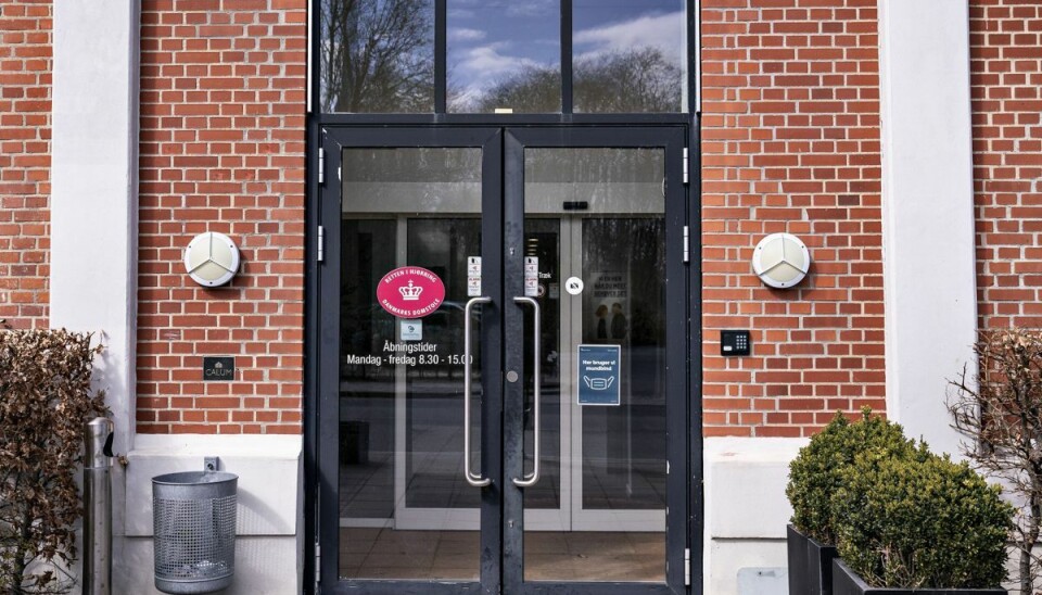 En 17-årig dreng og en 21-årig kvinde er torsdag tiltalt i en sag om indbrud i blandt andet kirker. (Arkivfoto). En 17-årig dreng og en 21-årig kvinde er torsdag tiltalt i en sag om indbrud i blandt andet kirker. (Arkivfoto).