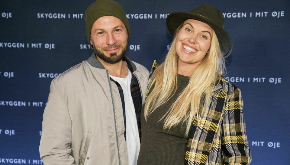 Privat danner Simon Stenspil par med skuespilleren Anna Stokholm. De fik sammen sønnen Ziggy i efteråret 2021. (Arkivfoto).