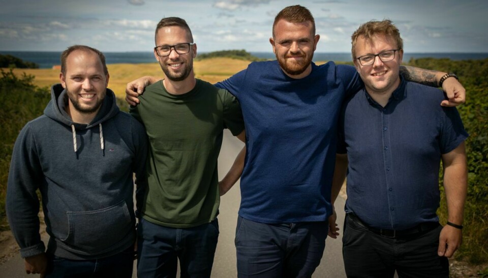 Kresten Petersen (tv) ses her sammen med de andre tre vestsjællandske ungersvende, Andreas, Mads og Jannich, der ledte efter den eneste ene i den seneste udgave af 'Kærlighed hvor kragerne vender'