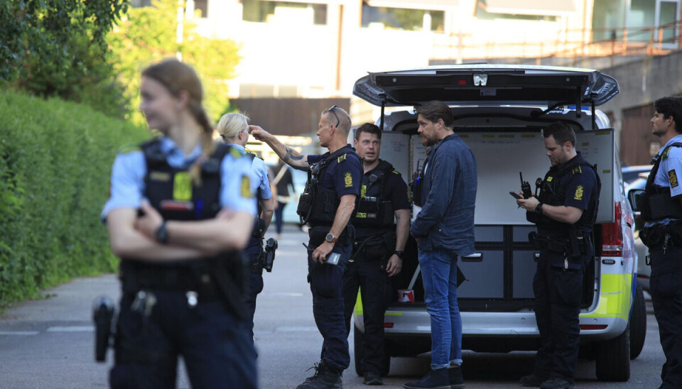 Politiet efterlyser vidner. Politiet efterlyser vidner.