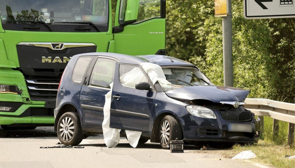 Den 84-årige blev dræbt i den lille Skoda Citigo, mens hans passager blev meget alvorligt kvæstet. Den 84-årige blev dræbt i den lille Skoda Citigo, mens hans passager blev meget alvorligt kvæstet.