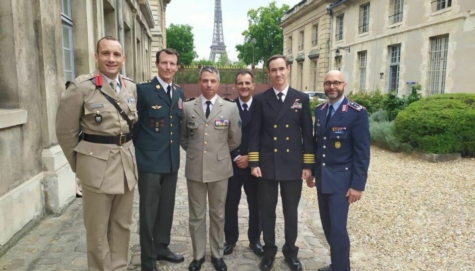 Prins Joachim modtog sit diplom for at gennemføre den højeste franske militære uddannelse ved Centre des Hautes Études Militaires den 26. juni 2020. (Handout).