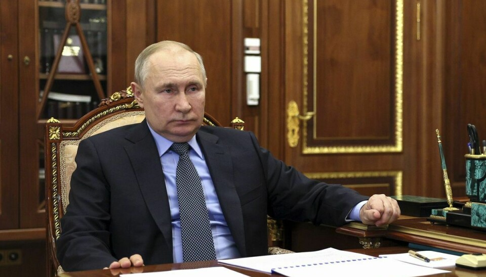 Hælder Putin vand ud af ørene - eller er det virkelig Ukraine selv, der har smadret dæmningen?