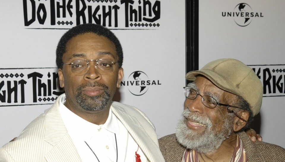 Bill Lee ses her med sin berømte søn, filmskaberen Spike Lee. Bill Lee ses her med sin berømte søn, filmskaberen Spike Lee.