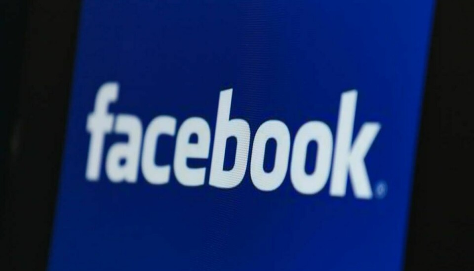 Svindlerne bruger Facebooks beskedtjeneste, Messenger, til at lokke folk til at klikke på falske beskeder.