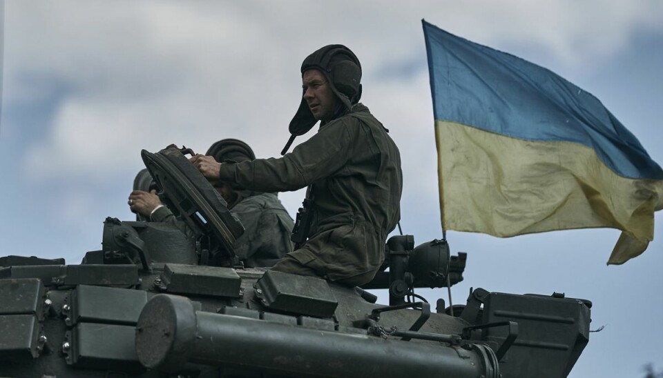 Flere russiske kilder advarer ifølge tænketanken mod, at ukrainske styrker muligvis er ved at indkredse den paramilitære Wagner-gruppe, der er spydspids for Ruslands offensiv i Bakhmut. Flere russiske kilder advarer ifølge tænketanken mod, at ukrainske styrker muligvis er ved at indkredse den paramilitære Wagner-gruppe, der er spydspids for Ruslands offensiv i Bakhmut.