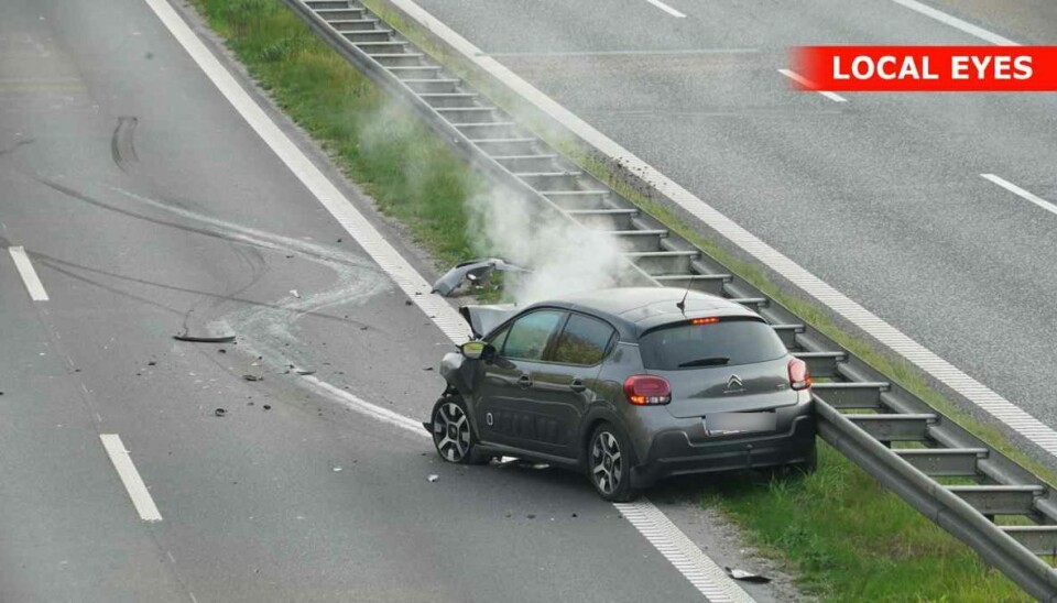 Det er gået galt på motorvejen. Det er gået galt på motorvejen.