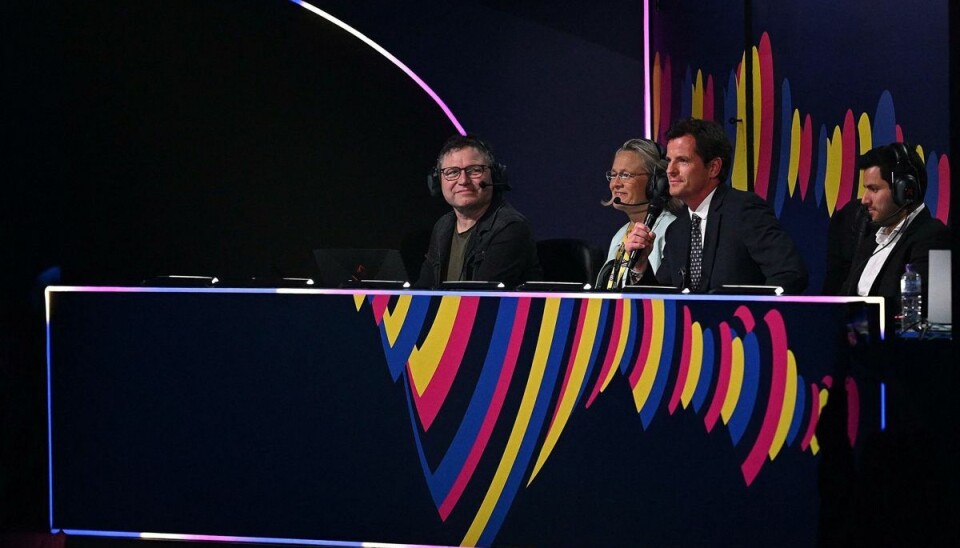 Eurovision-bossen Martin Österdahl holder nøje øje med, at afstemningen forløber uden snyd og uregelmæssigheder. Eurovision-bossen Martin Österdahl holder nøje øje med, at afstemningen forløber uden snyd og uregelmæssigheder.