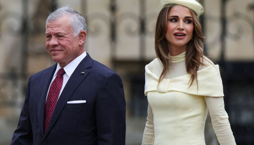 Kong Abdullah II og dronning Rania ankommer til kroningsceremonien i Westminster Abbey lørdag. Kong Abdullah II og dronning Rania ankommer til kroningsceremonien i Westminster Abbey lørdag.