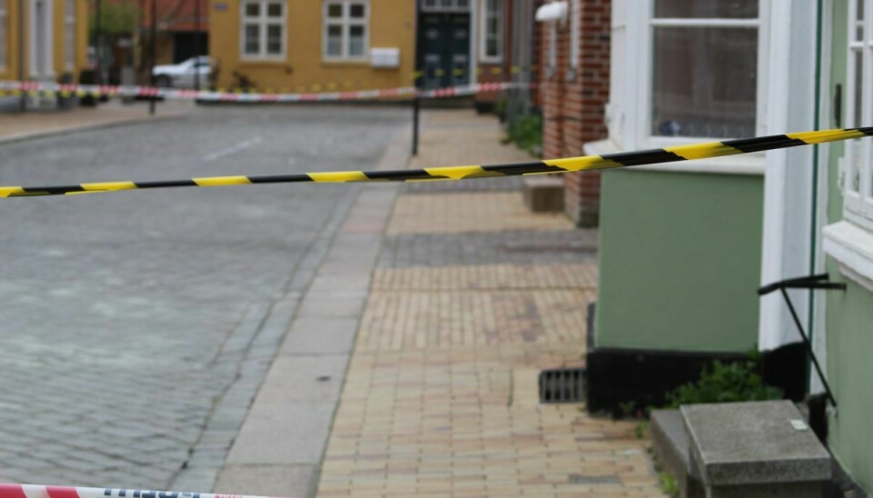 Spikergade i Tønder er spærret af på grund af fare for nedstyrtning.